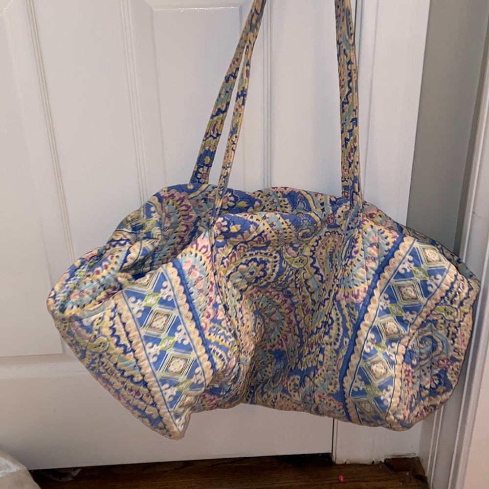 Vera bradley doufle bag